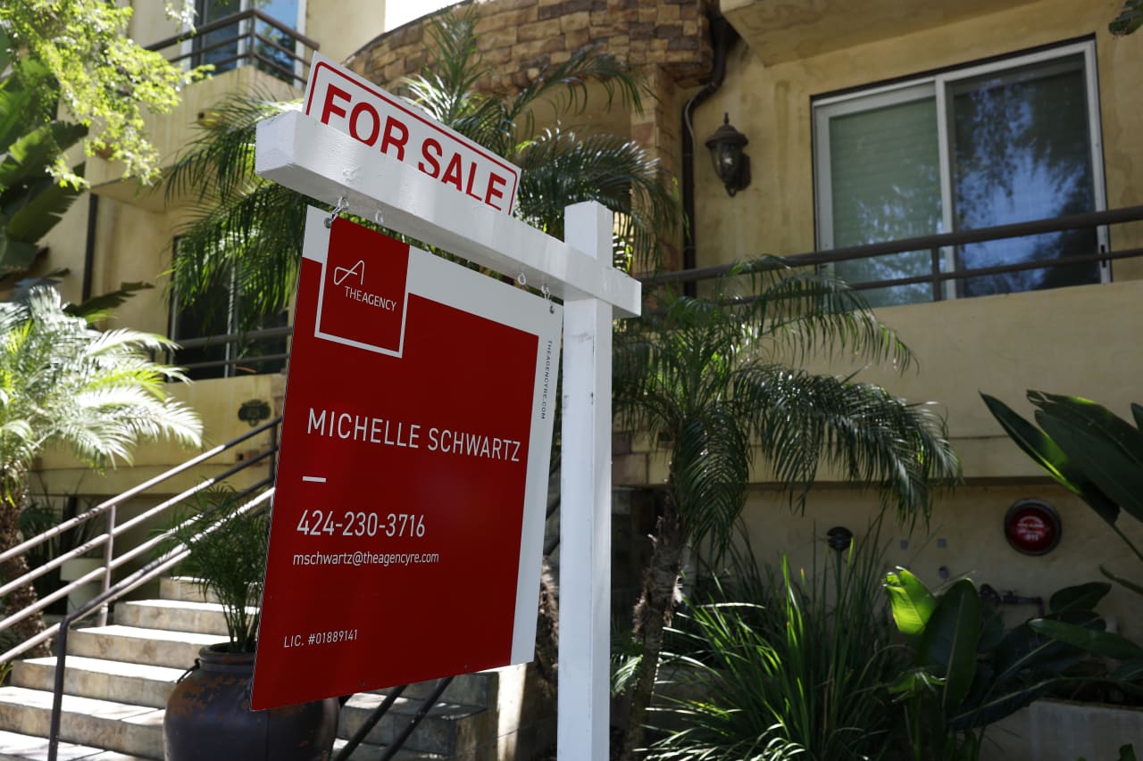 Pending home sales sink to 25-year low as buyers flee high mortgage rates — MarketWatch, Shanghai Real Estate news
