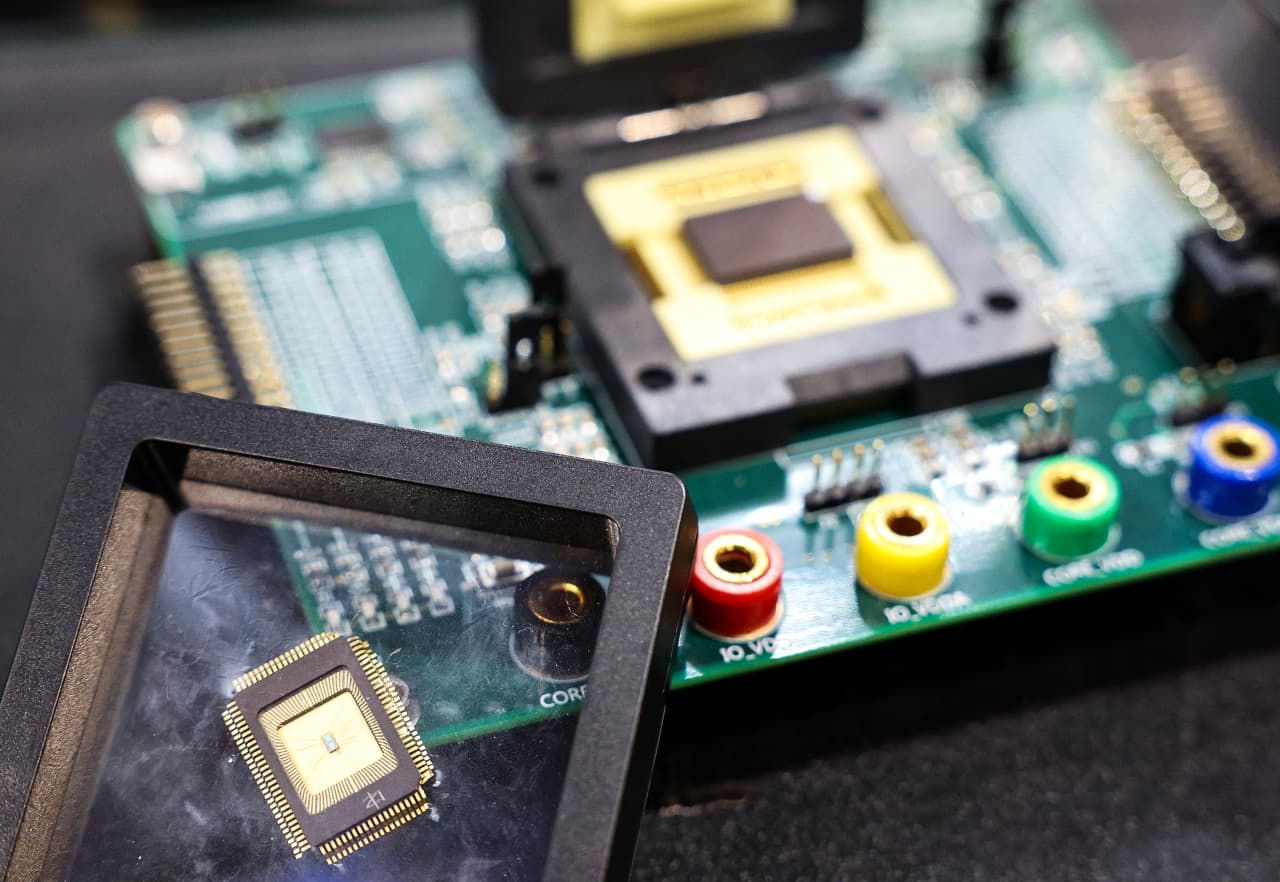 Support for semiconductor stocks could be as much as 15% lower than current levels, says Morgan Stanley — MarketWatch, Shanghai Business news