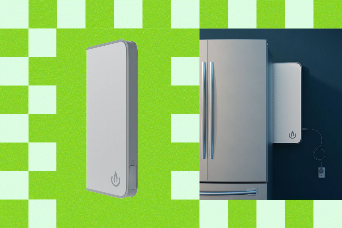 A family in NYC using Backup by BioLite during a power outage